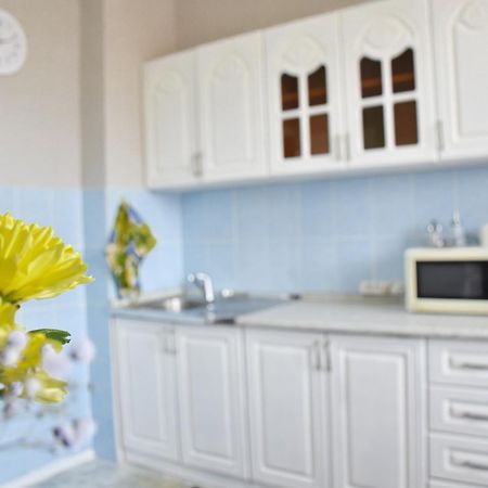 Yourhouse Микрорайон Жетысу-2, Дом 69 Almaty Esterno foto